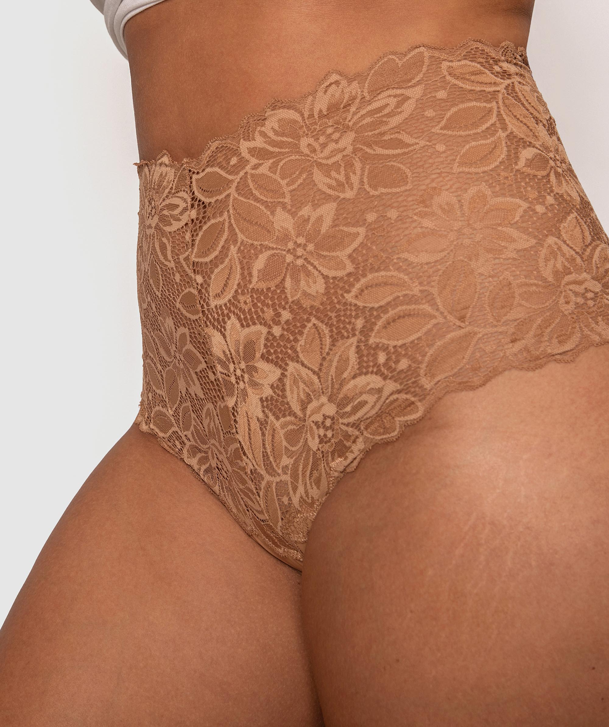 Rosewood High Waisted V String Knicker - Nude 4