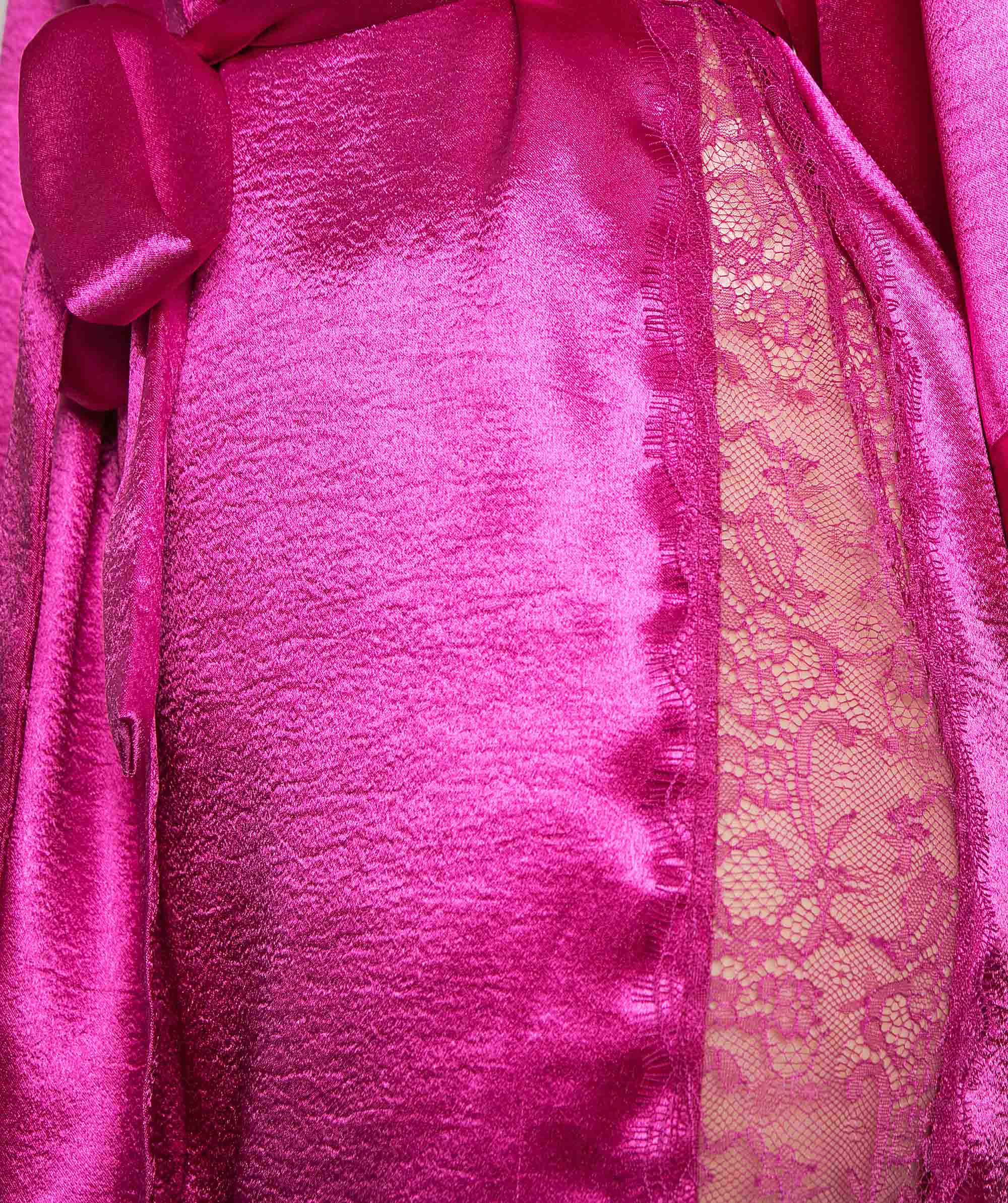 Night Games Glimmer Wrap - Fuchsia Pink