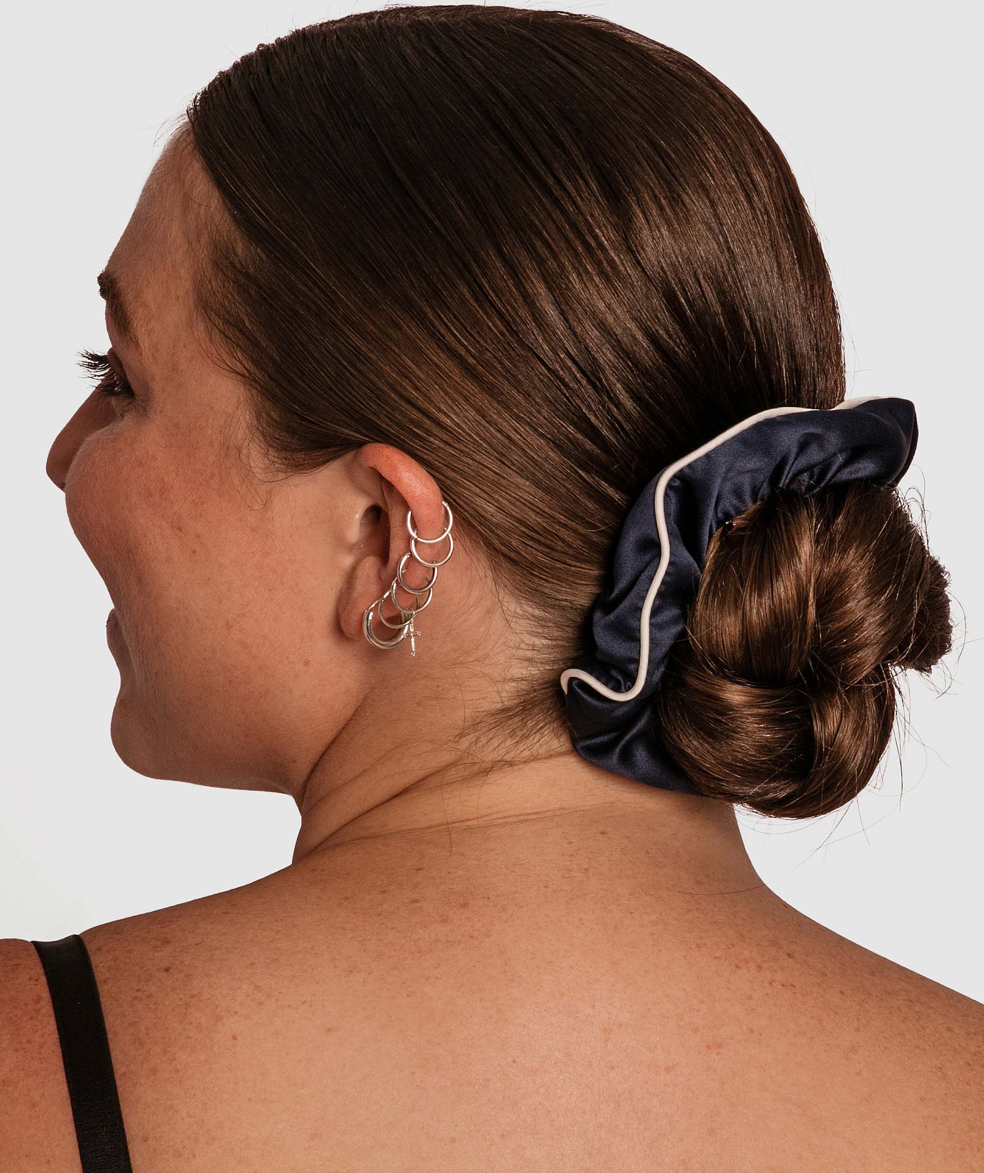 Scrunchie With Piping - Navy