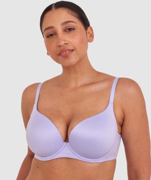 Terri-Leigh wears a size 12DD and size 12 underwear. She is a size 12 Is 177cm tall with a 98cm bust and 79cm waist and 79cm hips.