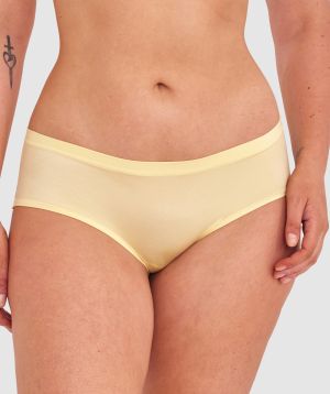 Body Bliss Shortie - Light Yellow