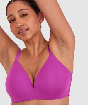 Terri-Leigh wears a size 12DD and size 12 underwear. She is a size 12 Is 177cm tall with a 98cm bust and 79cm waist and 79cm hips.